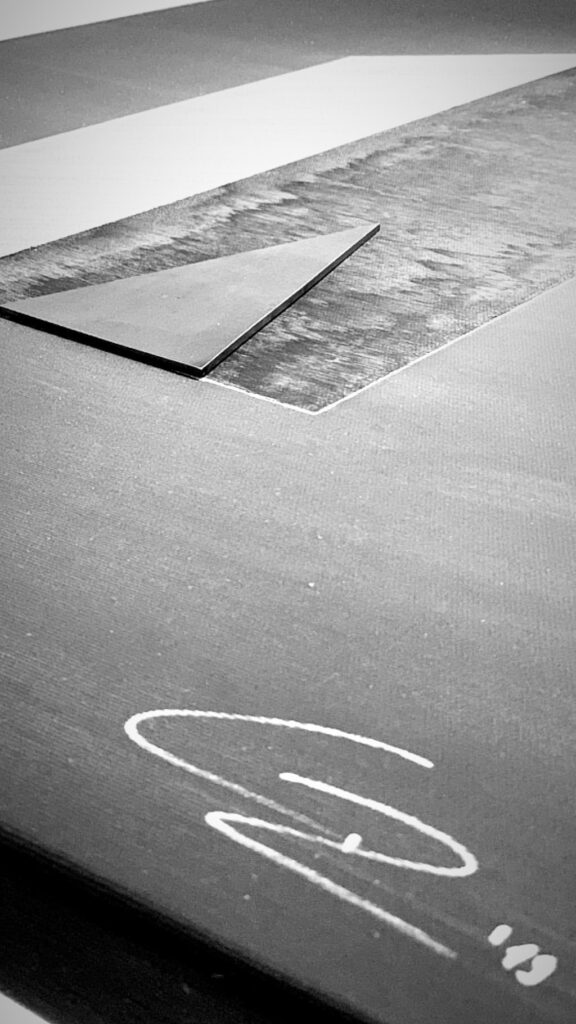 Abstrakte Skulptur – Materialdetail einer zeitgenössischen Arbeit von Claudio Raffaele