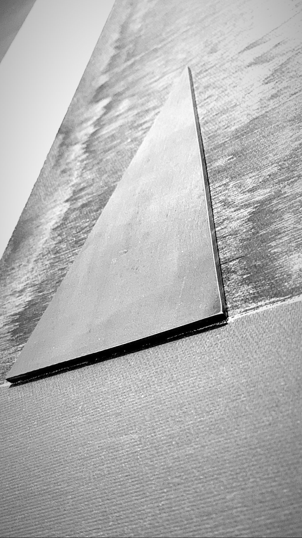 Minimal Art Skulptur – Detailansicht aus einem Werkprozess von Claudio Raffaele