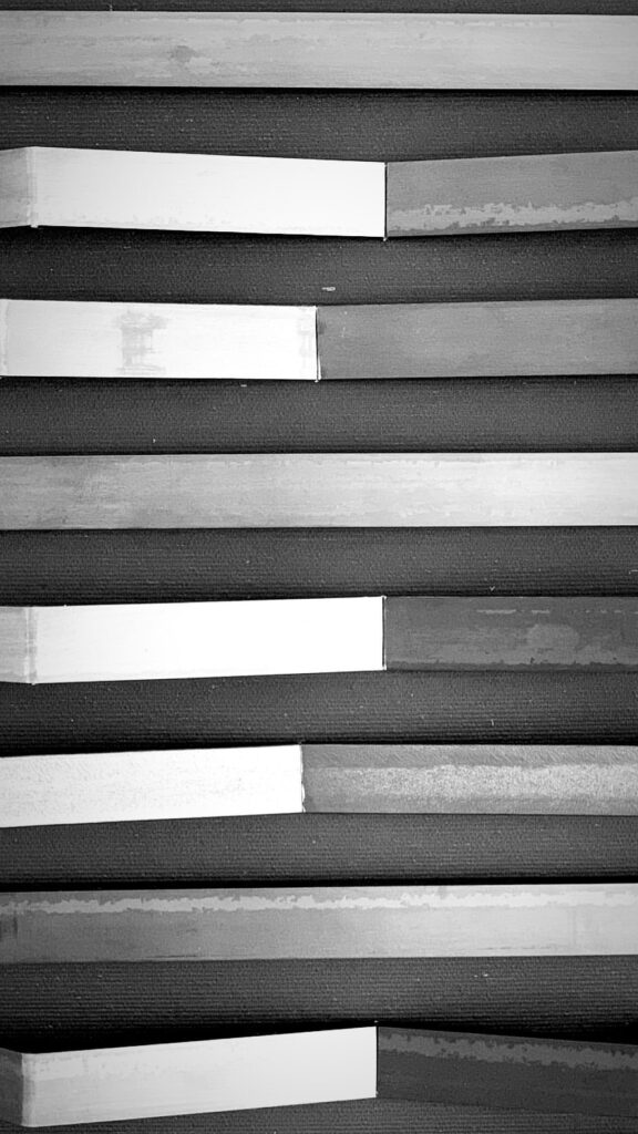 Minimal Art Skulptur – Detailansicht aus einem Werkprozess von Claudio Raffaele